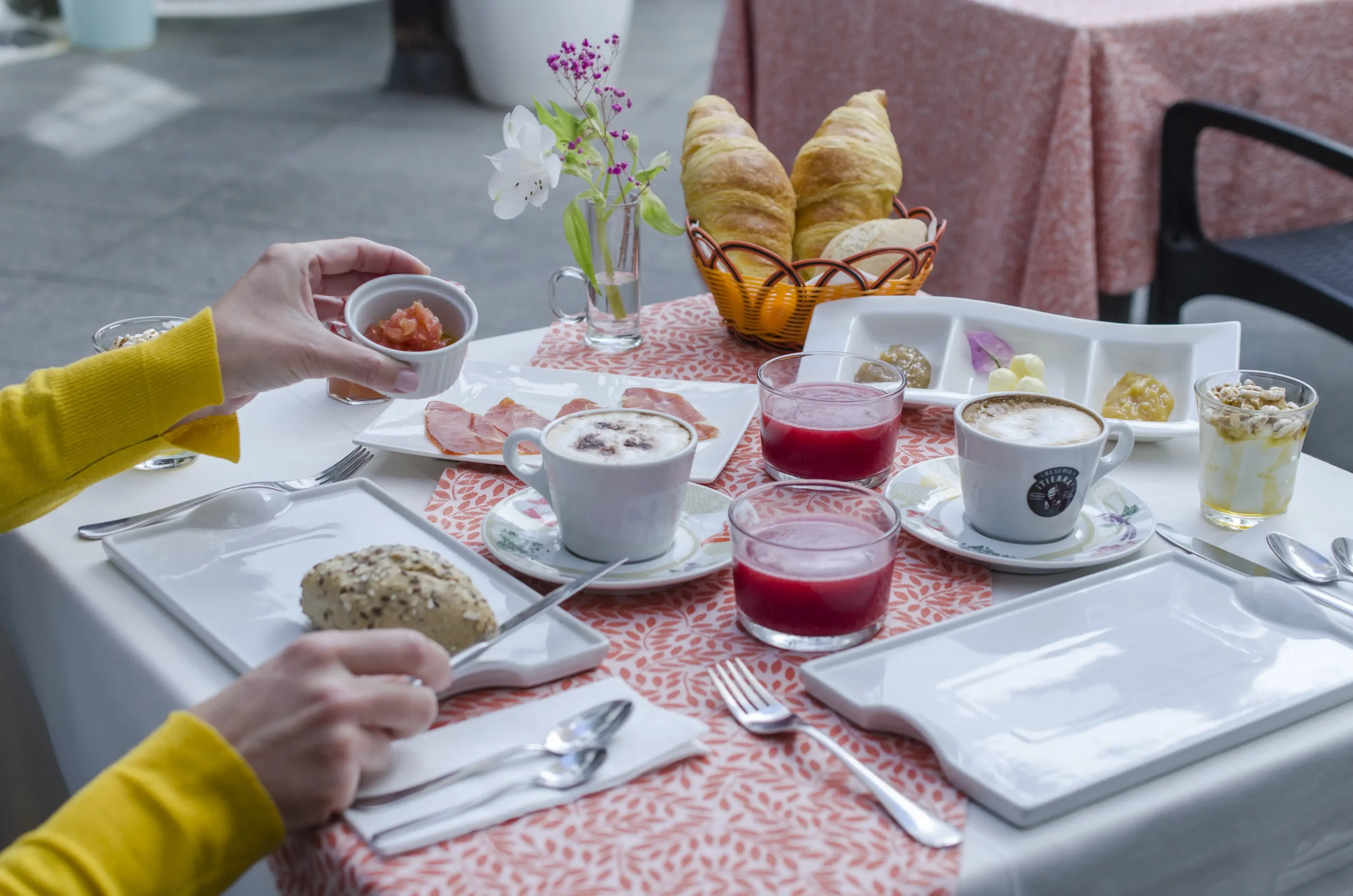 Hotel Casona Santo Domingo Desayunos 01