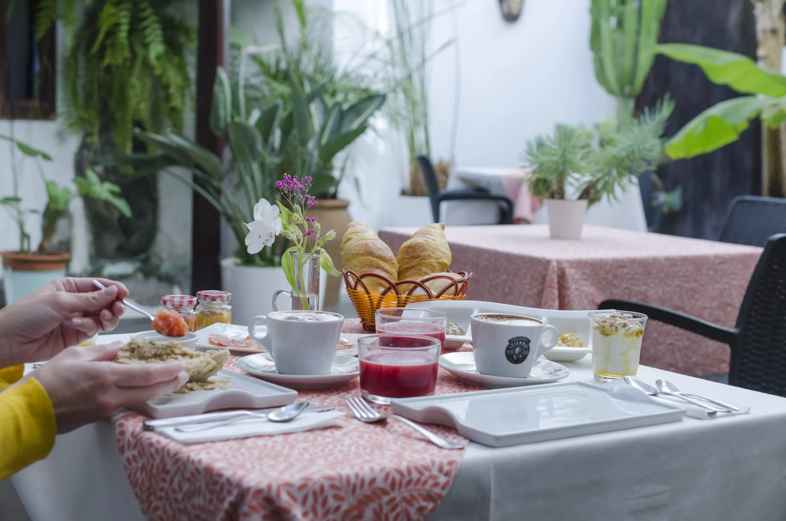 Hotel Casona Santo Domingo Desayunos 02